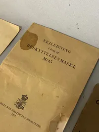 Originale Dansk WW2 gasmaske hæfter