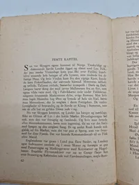 Samling militær litteratur mm.