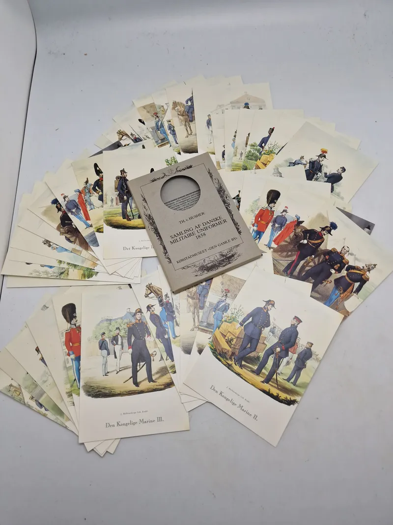 Samling af danske militære uniformer 1858
