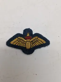 Samling militære stofmærker