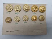 Samling originale Kriegsmarine knapper