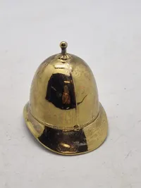 Miniature hjelm ( klokke ) fra det britiske politi