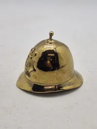 Miniature hjelm ( klokke ) fra det britiske politi