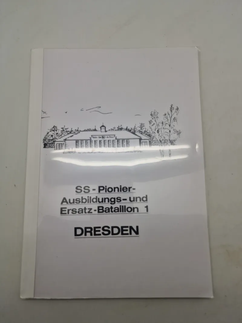 Sjældent hæfte om SS historie