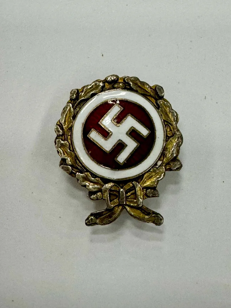 Originalt Dansk  D.N.S.A.P. æresemblem i guld WW2, ekstremt sjældent