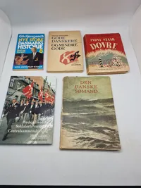 Samling militær litteratur mm.