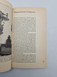 Samling militær litteratur mm.