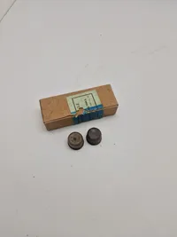 Original 9 mm æske & to mundingsbeskyttere for K98 riffel