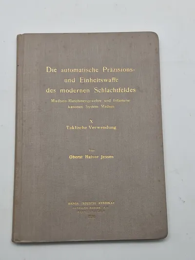Original Madsen bog med dedikation fra forfatteren 1938 på Tysk