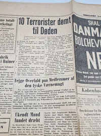 To originale eks. af den nazistiske avis “Fædrelandet”