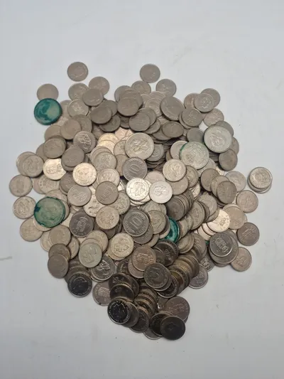Stor samling danske mønter