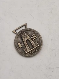 Original WWII German ITALIAN/GERMAN AFRICAN CAMPAIGN MEDAL. (Medaille für den Italiensch-Deutschen Feldzug in Afrika)