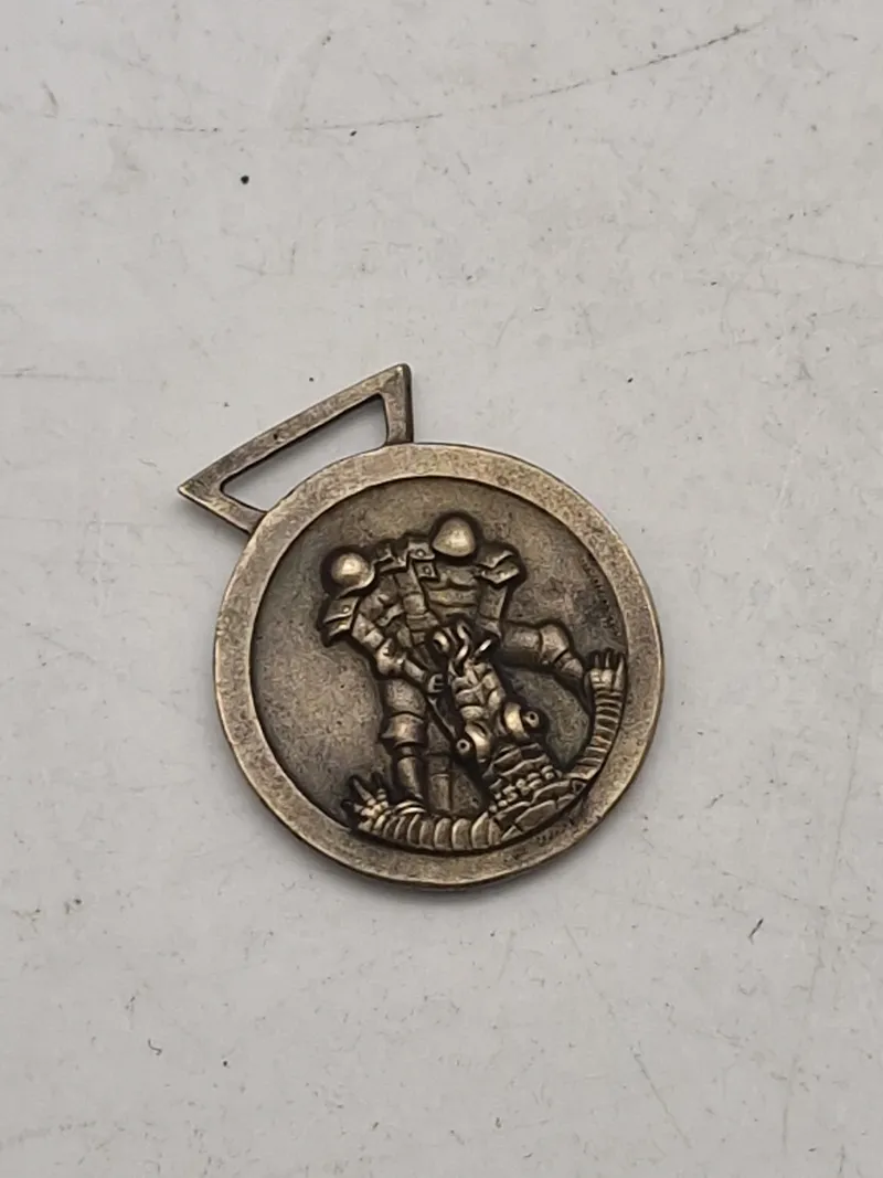 Original WWII German ITALIAN/GERMAN AFRICAN CAMPAIGN MEDAL. (Medaille für den Italiensch-Deutschen Feldzug in Afrika)