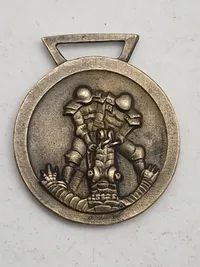 Original WWII German ITALIAN/GERMAN AFRICAN CAMPAIGN MEDAL. (Medaille für den Italiensch-Deutschen Feldzug in Afrika)