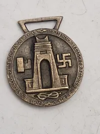 Original WWII German ITALIAN/GERMAN AFRICAN CAMPAIGN MEDAL. (Medaille für den Italiensch-Deutschen Feldzug in Afrika)