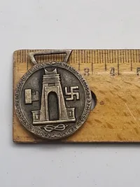 Original WWII German ITALIAN/GERMAN AFRICAN CAMPAIGN MEDAL. (Medaille für den Italiensch-Deutschen Feldzug in Afrika)