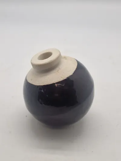 Original Japansk porcelæns håndgranat slut WW2 da der var metal mangel, sjælden i Dk