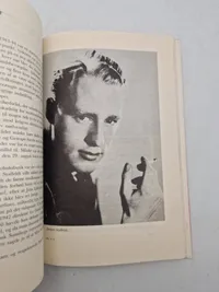 Chr.u. og hans verden