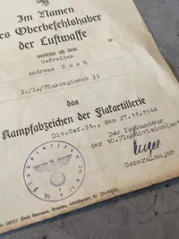 To originale Luftwaffe urkunder givet til dansker i tysk tjeneste (Andreas Buch)
