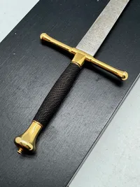 Papirkniv i form af Christian X sværd, velfremstillet