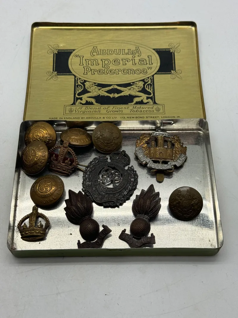Samling originale Engelske WW2 regimentsmærker