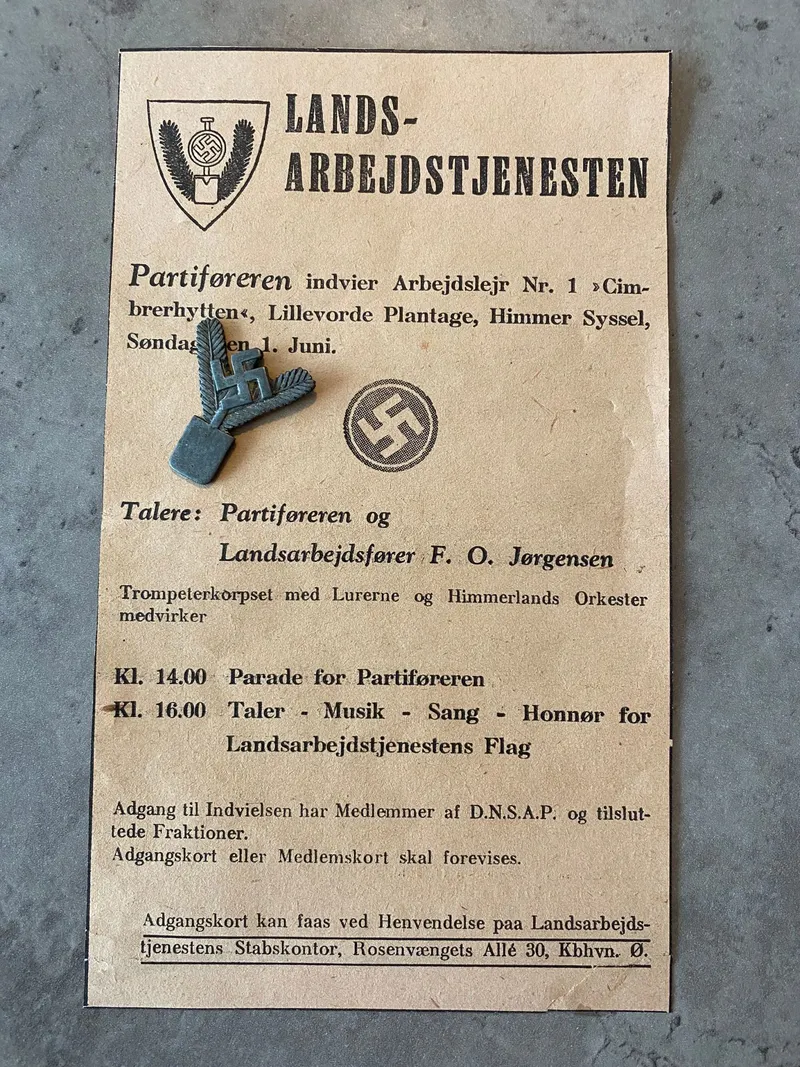 Ekstremt sjældent originalt lot fra Landsarbejdstjenesten (DNSAP) - artikel og LAT hueemblem