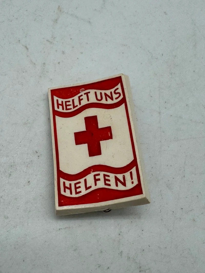 Originalt Tysk WW2 røde kors badge