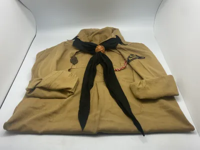 Original tysk Hitler jugend uniforms trøje med Leistungsabzeichen i bronze, trekant fra Nord Nordsee og skydesnor