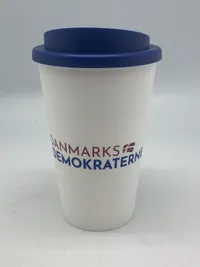 Termokrus med autograf af Inger Støjberg og Kristian Bøgsted