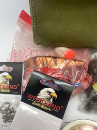 Stort lot fiskeudstyr pakket i original engelsk gasmaske taske M/45