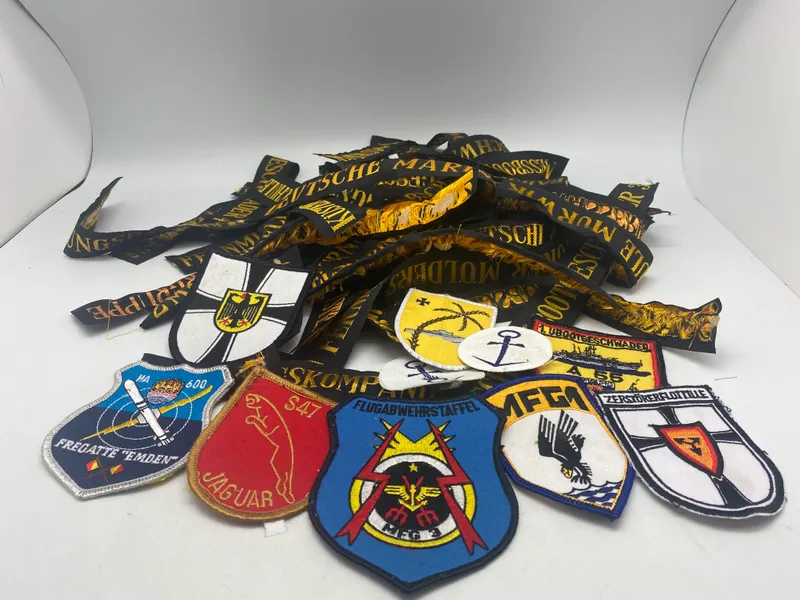 Stor samling DDR bundesmarine striber og patches