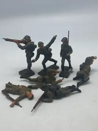 Originale tyske linoliumsfigurer - stand varierer!