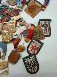 Stor samling Tysk WHW Winterhilfswerk, solgt af Hitler Jugend WW2