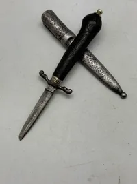 Svensk dolk i Vikinge stil