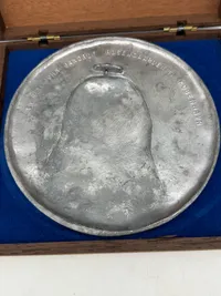 Original STAUNING plakette  i trækasse