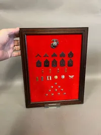 Original USMC tavle med alle rang man kan opnå i USMC