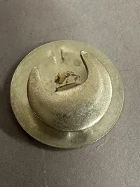 Originalt The King's Badge for Loyal Service was awarded to servicemen who, as a result of their injuries, had been discharged from active service WW2