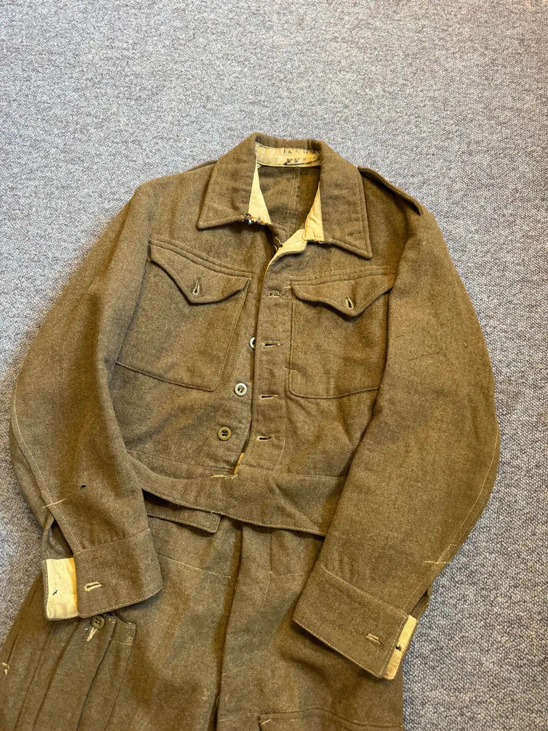 Original Engelsk model 1940 uniform dateret 1945
