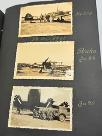 Originalt Tysk fotoalbum Luftwaffe Bla. Danmark 1940, gode fotos af forskellige fly
