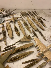 Kæmpe lot samlede model flyvere, biler mm - skal afhentes i Vordingborg personligt, eller af fragtmand