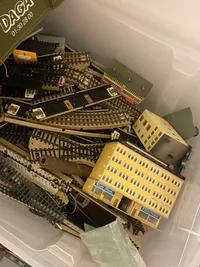Kæmpe lot Märklin tog effekter, skinner, huse mm. - skal afhentes i Vordingborg personligt, eller af fragtmand