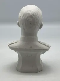 Frederik VIII buste
