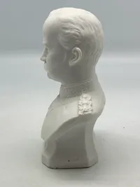 Frederik VIII buste