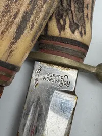 Samling jagtdolke og knive
