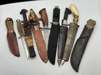 Samling jagtdolke og knive