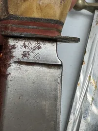 Samling jagtdolke og knive