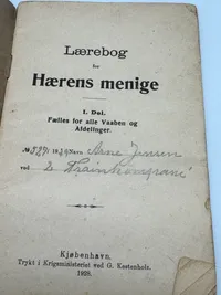 Samling lærebøger til hærens menige -flere ældre
