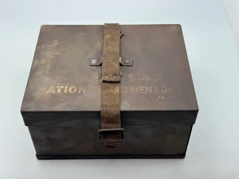 Original Engels kampvogns ww2 kasse til rationer (3 mand) 19442 dateret