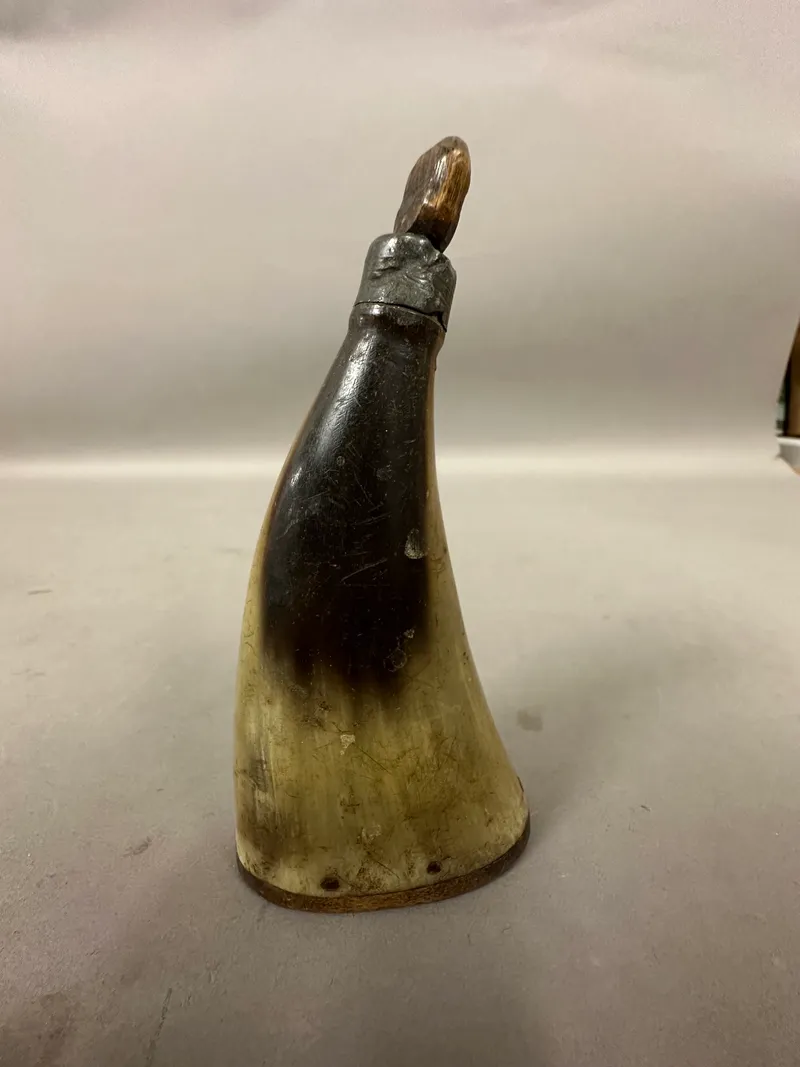 Originalt 18 tals krudthorn 1776