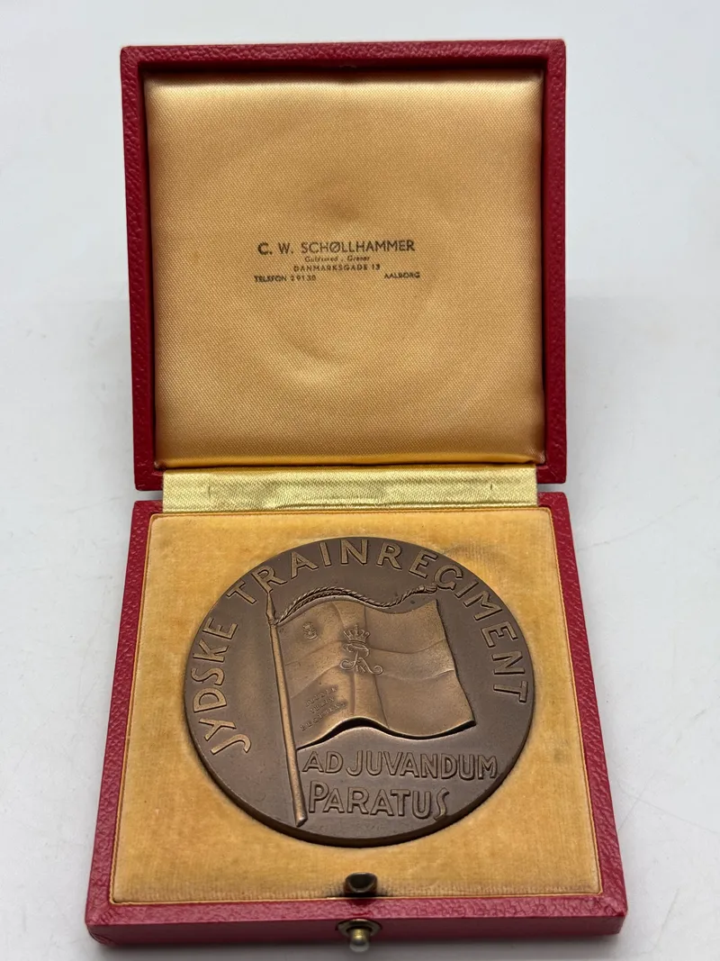 Original medalje givet til major